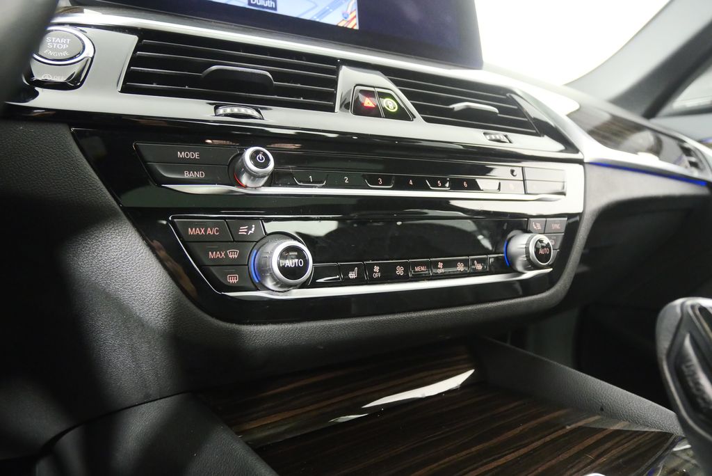 Thumbnail: 2021 BMW 5 Series - 22