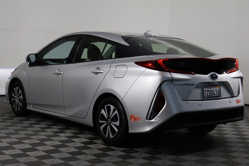 2017 Toyota Prius Prime Advanced 6