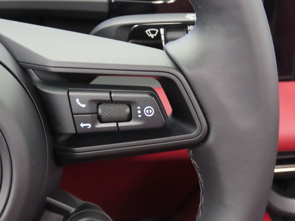 Thumbnail: 2025 Porsche Macan - 22