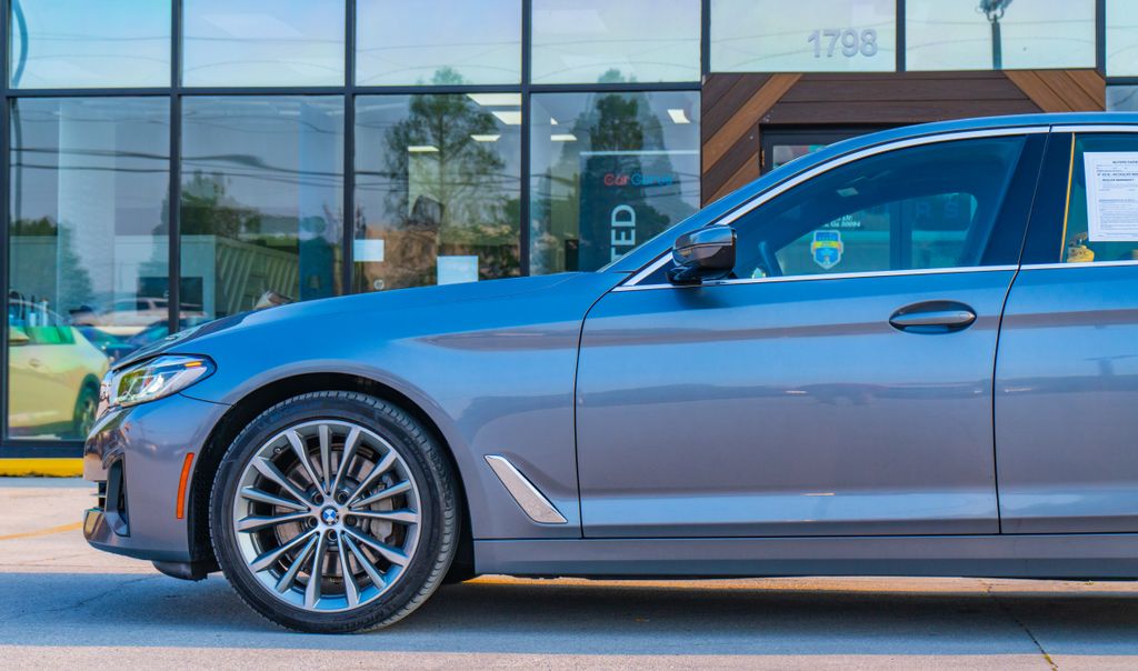 2023 BMW 5 Series 530i - 7