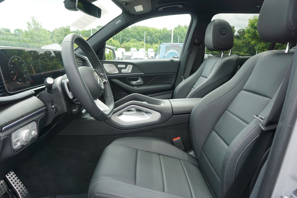 2025 Mercedes-Benz GLS 450 4MATIC 23