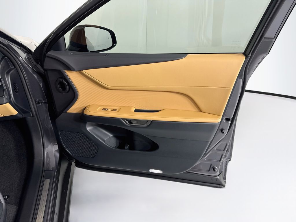 Thumbnail: 2026 Lexus ES - 25