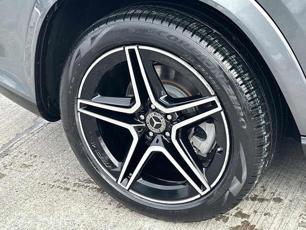 Thumbnail: 2022 Mercedes-Benz GLS - 17