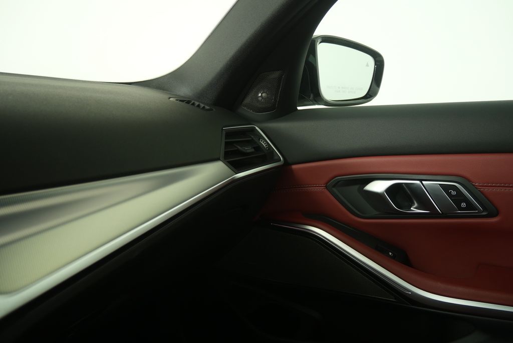 Thumbnail: 2023 BMW 3 Series - 29