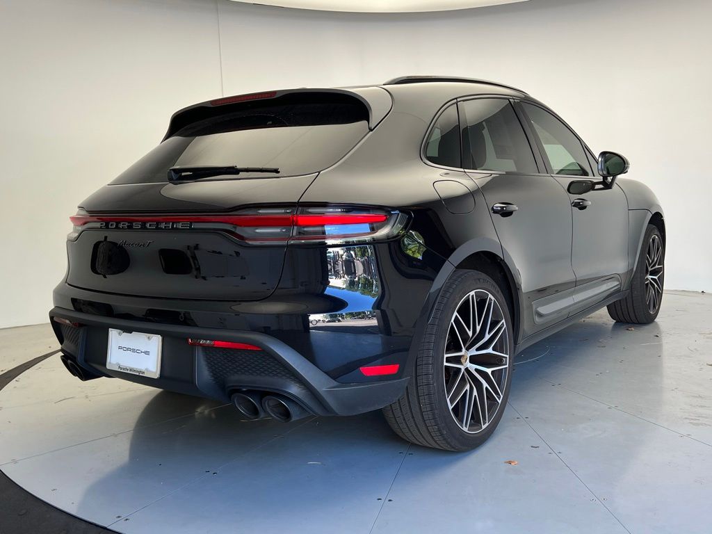 Thumbnail: 2024 Porsche Macan - 22
