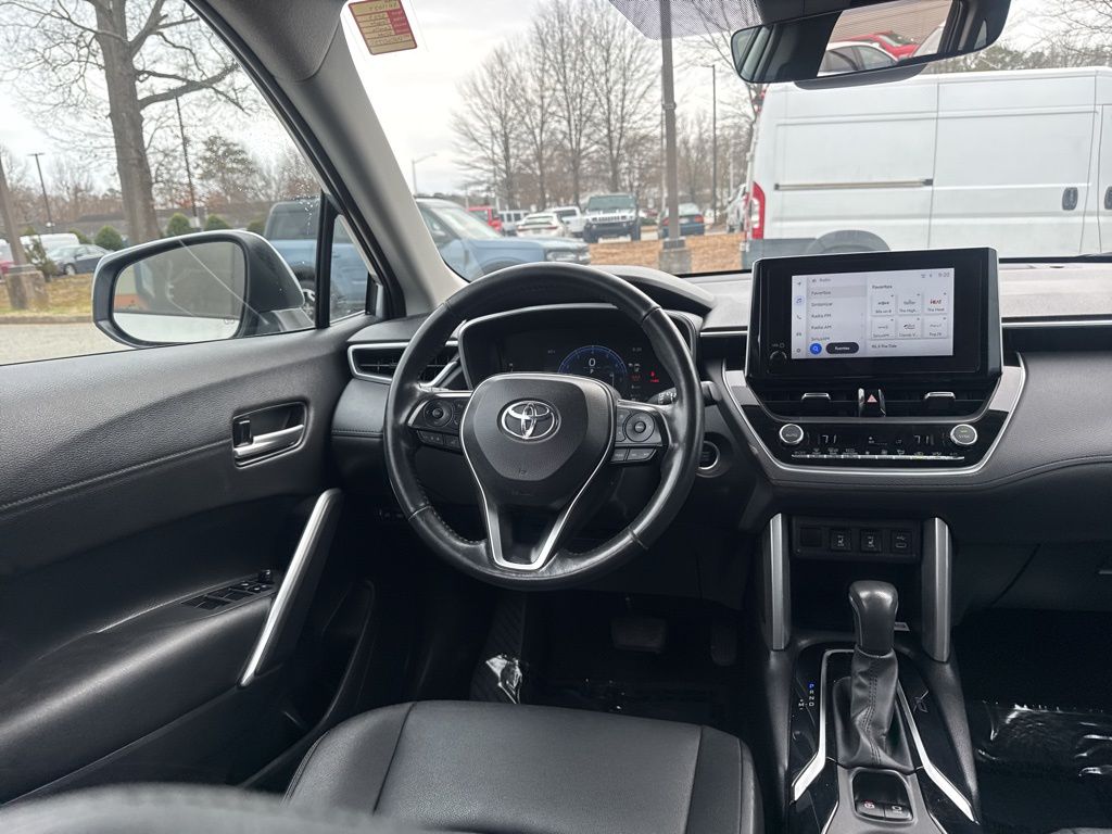 Used 2023 Silver Toyota XLE image 9