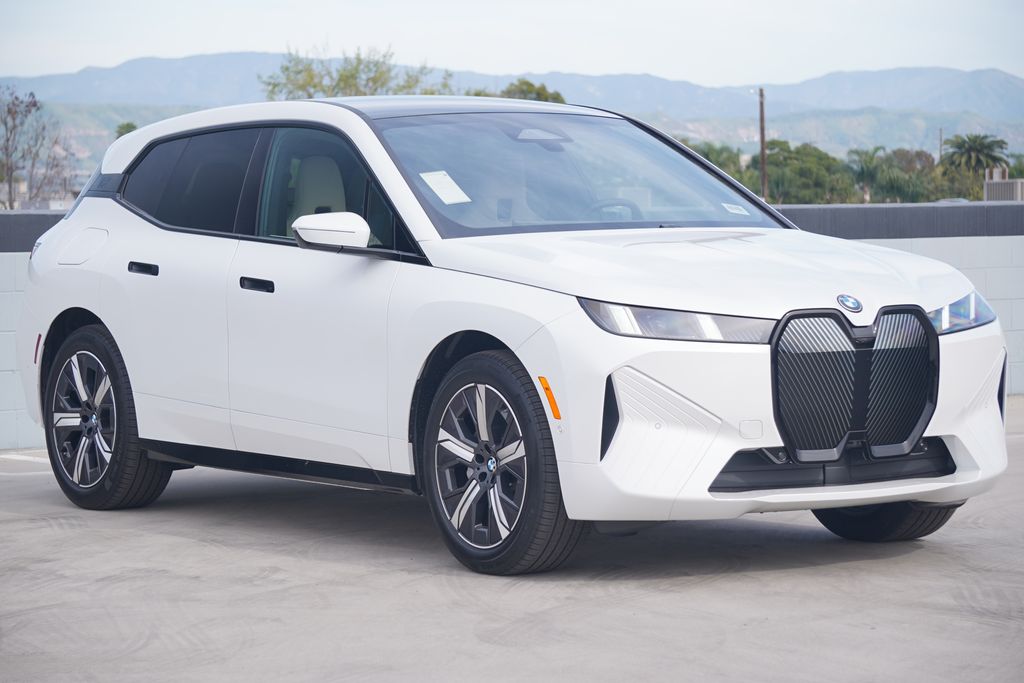 Thumbnail: 2026 BMW iX - 3