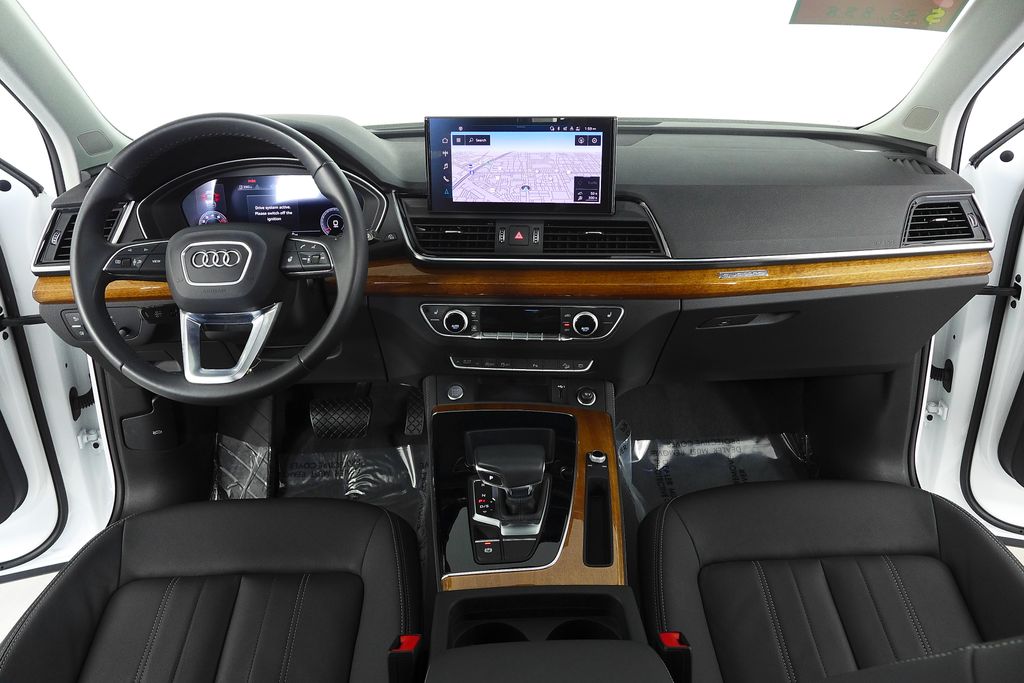 Thumbnail: 2023 Audi Q5 - 25