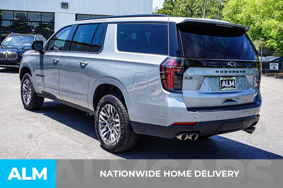 Used 2025 Gray Chevrolet Z71 image 5