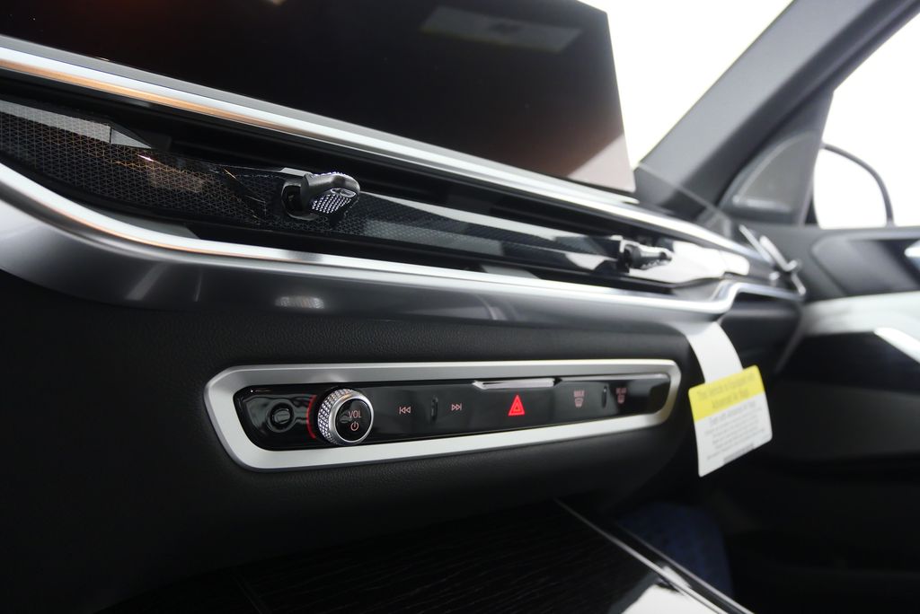 Thumbnail: 2026 BMW X5 - 20