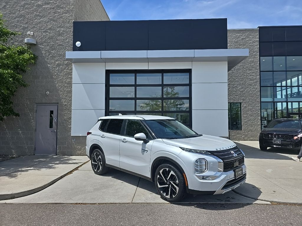 White Diamond 2024 Mitsubishi Outlander Hybrid Plug-in SUV / Crossover All-Wheel Drive 1-Speed Automatic