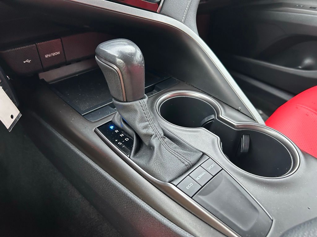 Thumbnail: 2022 Toyota Camry - 28