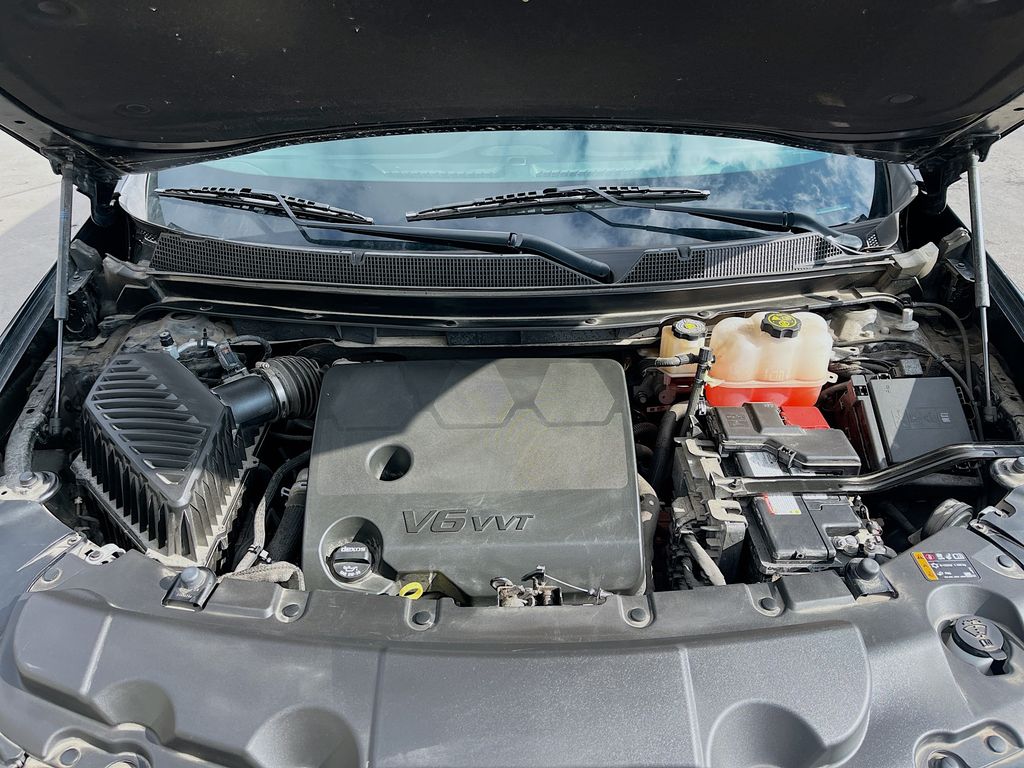 Used 2023 Black Chevrolet Premier image 33