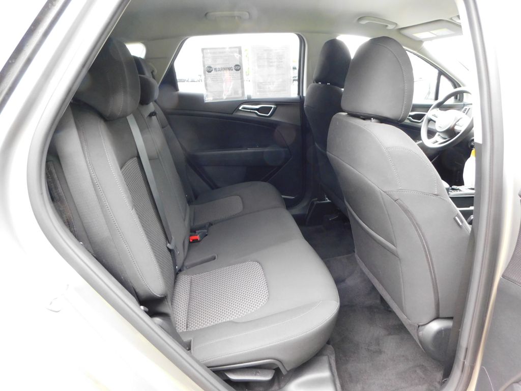 2023 Kia Sportage LX 5