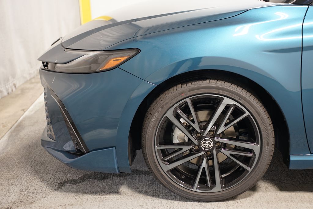 Thumbnail: 2025 Toyota Camry - 5