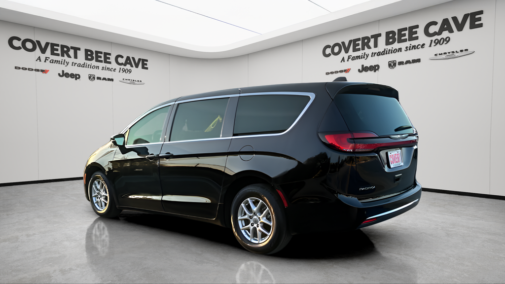 Used Car 2024 Chrysler Pacifica  Touring L For Sale Under $30,000 In Austin, Texas