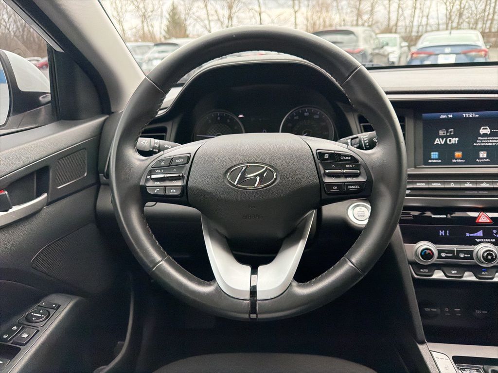 Thumbnail: 2019 Hyundai Elantra - 12