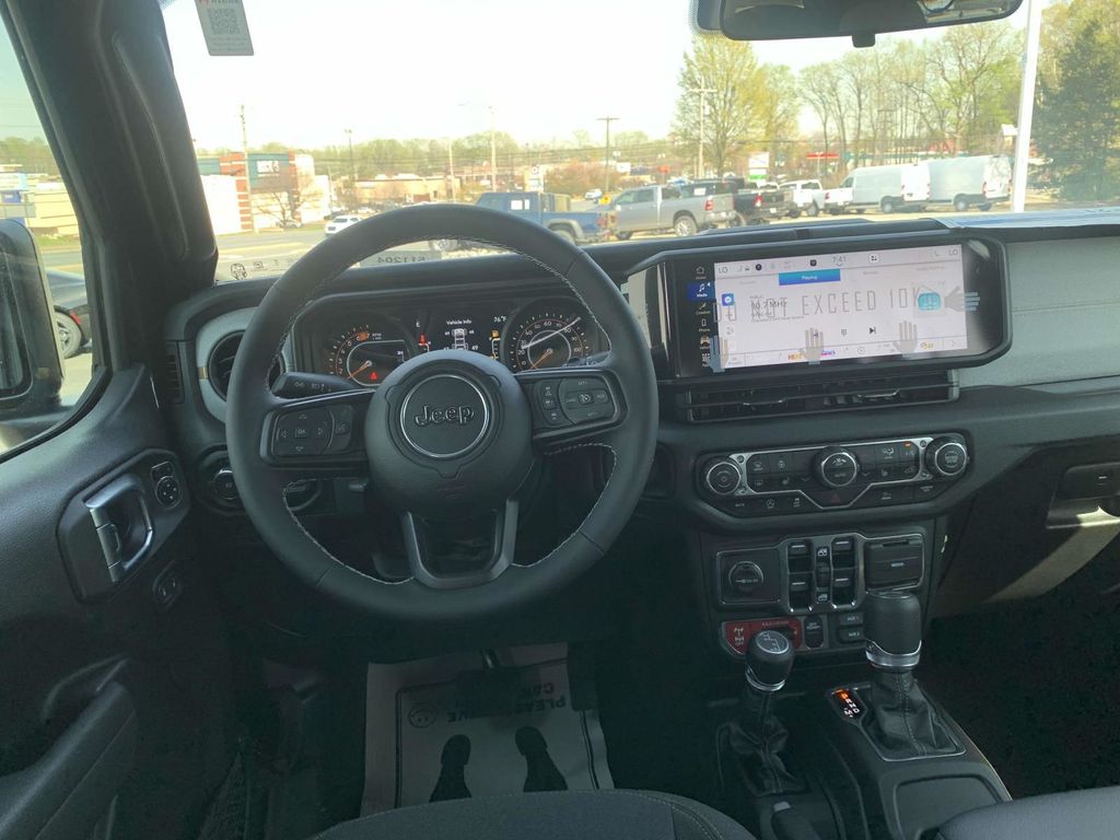 2025 Jeep Wrangler 4-Door Willys - Photo 21