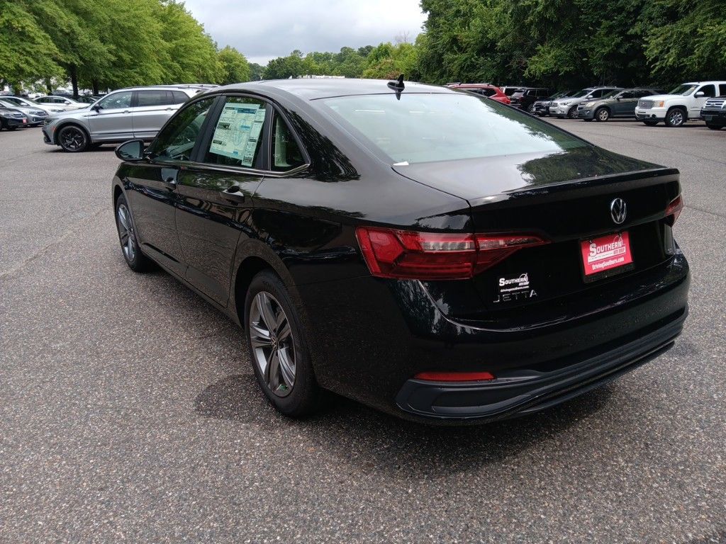 2024 Volkswagen Jetta 1.5T SE 3