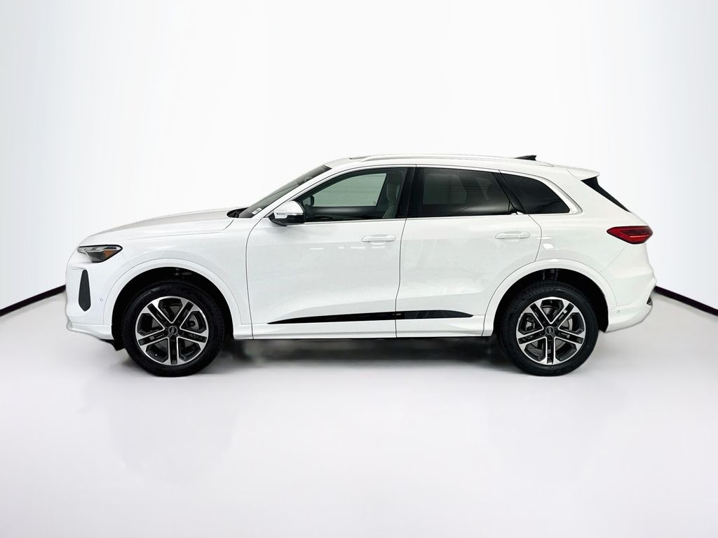 Thumbnail: 2026 Audi Q5 - 8