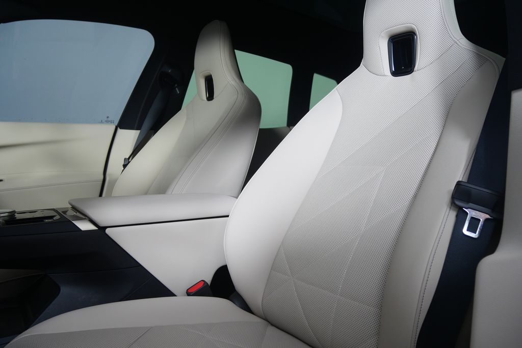 Thumbnail: 2025 BMW iX - 11