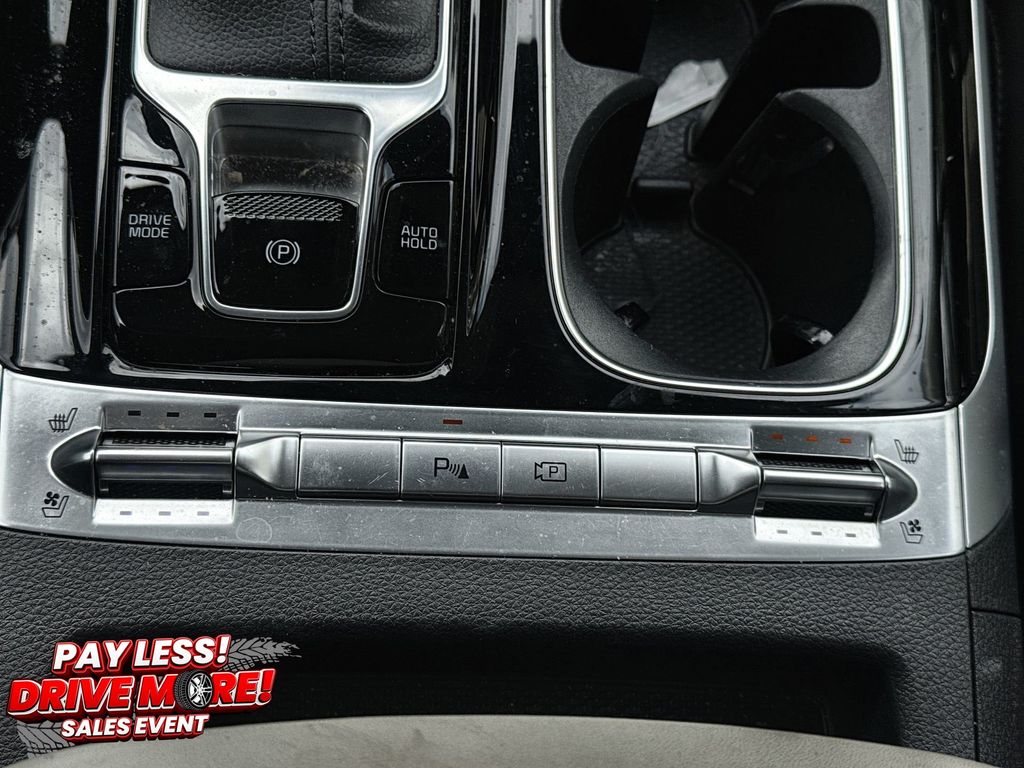 Used 2024 Kia Carnival Van