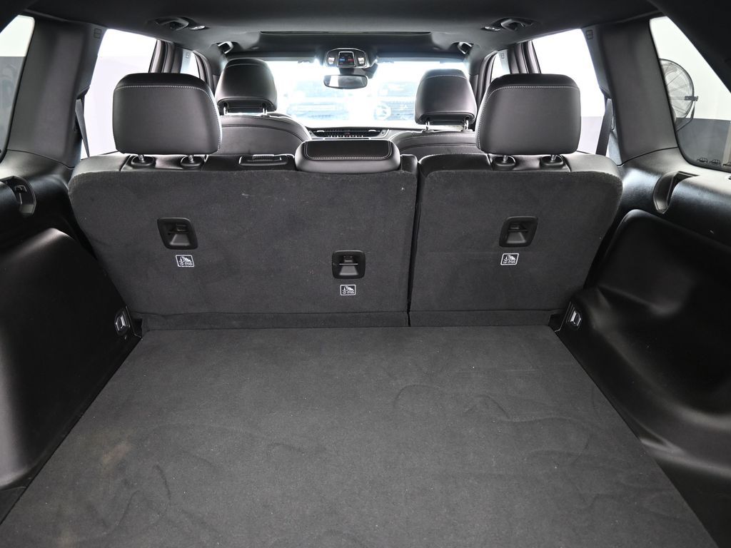 Used 2024 Bright White Clearcoat Jeep Altitude X image 41