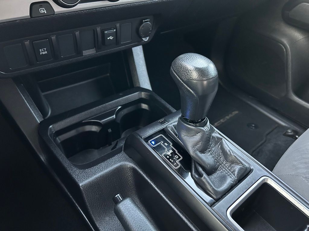 Thumbnail: 2021 Toyota Tacoma - 26