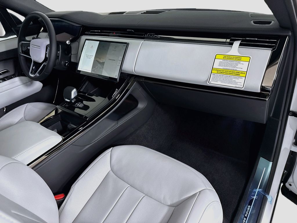 Thumbnail: 2026 Land Rover Range Rover Sport - 18