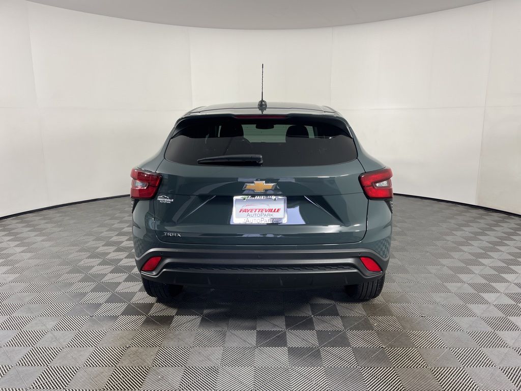 Thumbnail: 2025 Chevrolet Trax - 8