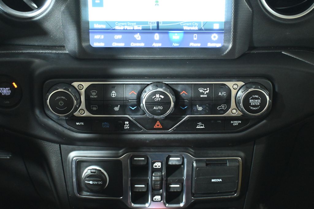 Thumbnail: 2021 Jeep Wrangler - 23