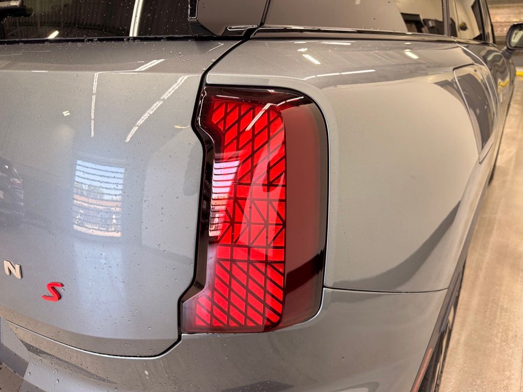 Thumbnail: 2027 MINI Cooper Countryman - 5