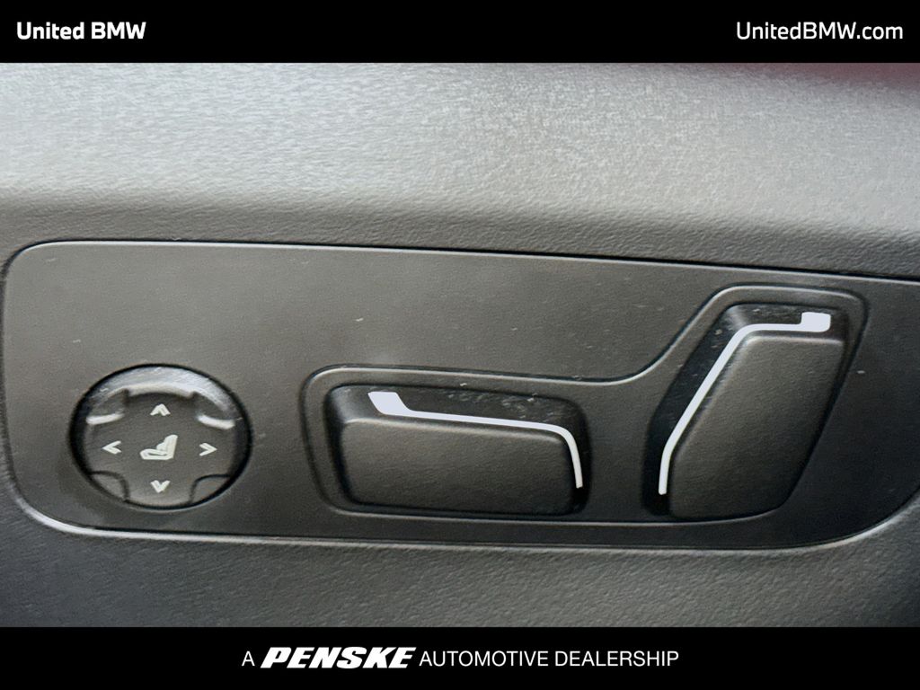 Thumbnail: 2026 BMW 5 Series - 4