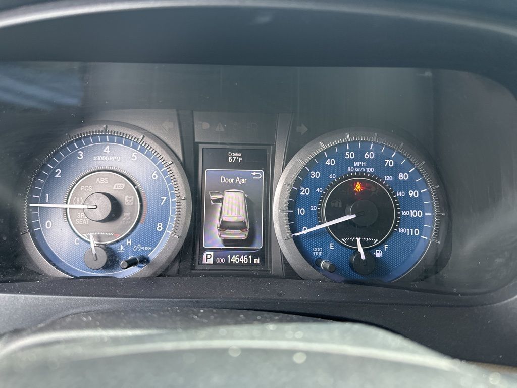 Thumbnail: 2015 Toyota Sienna - 8