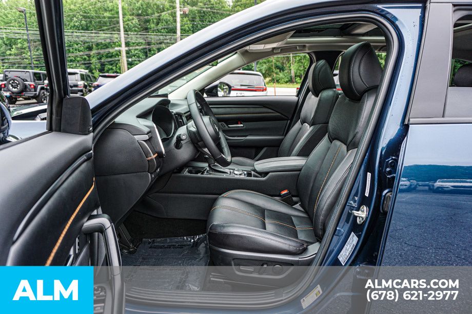 Used 2025 Blue Mazda Premium Plus image 19