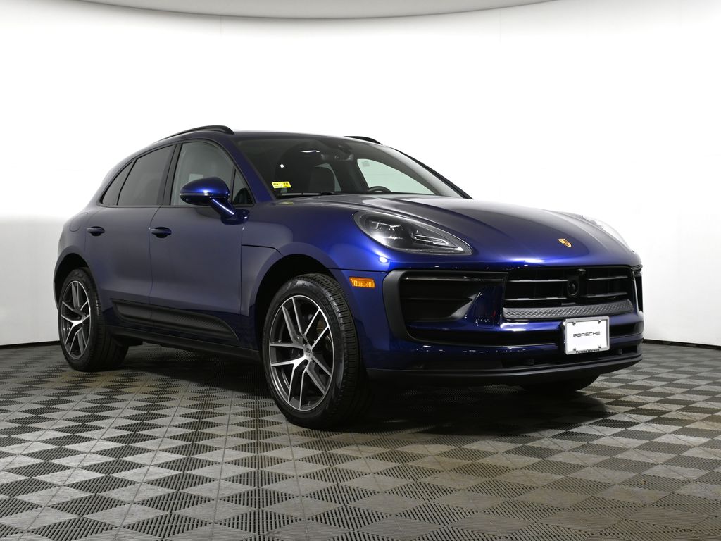 Thumbnail: 2025 Porsche Macan - 9