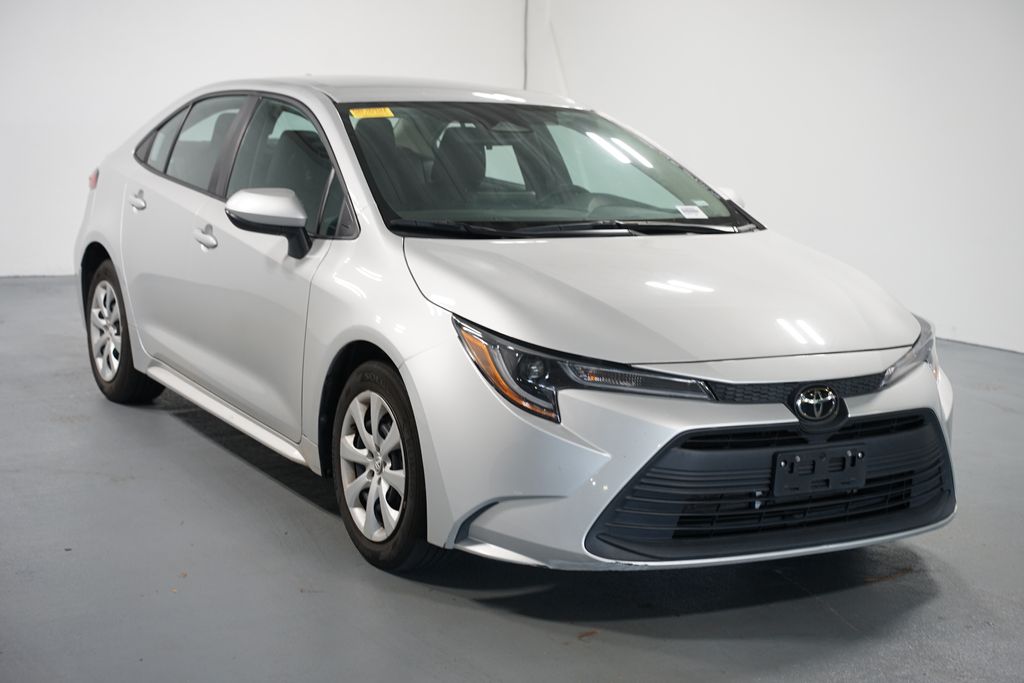 Thumbnail: 2024 Toyota Corolla - 3