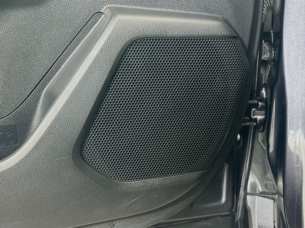 Thumbnail: 2024 Toyota Highlander - 18