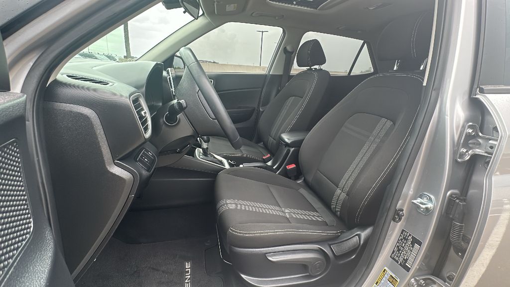 2024 Hyundai Venue SEL Silver at Baytown Hyundai