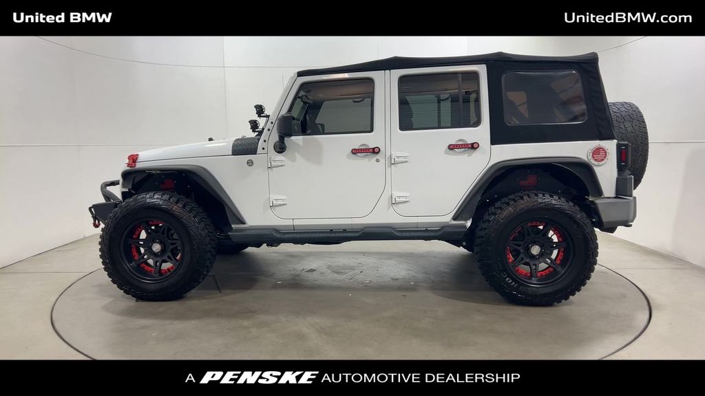 2015 Jeep Wrangler Unlimited Sahara 5