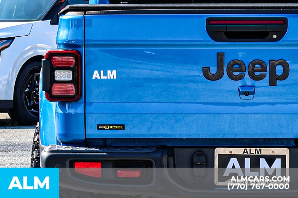 Used 2021 Blue Jeep Rubicon image 12