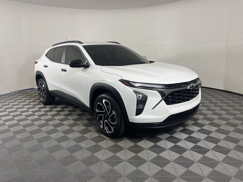 Thumbnail: 2025 Chevrolet Trax - 6