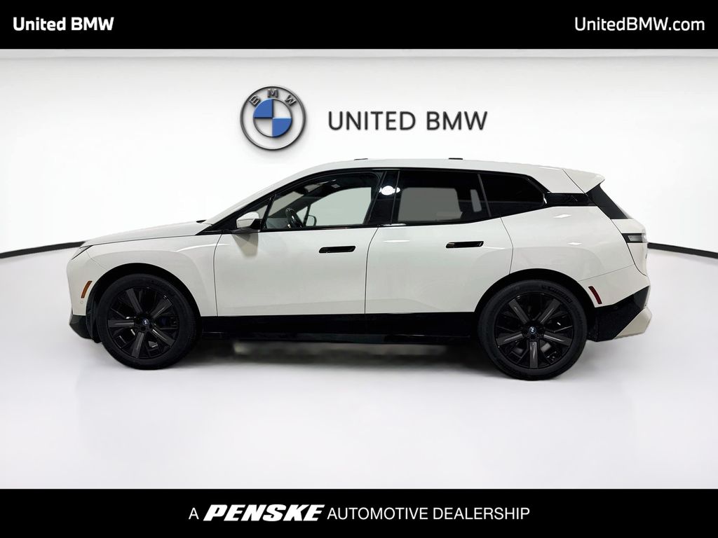 Thumbnail: 2024 BMW iX - 8