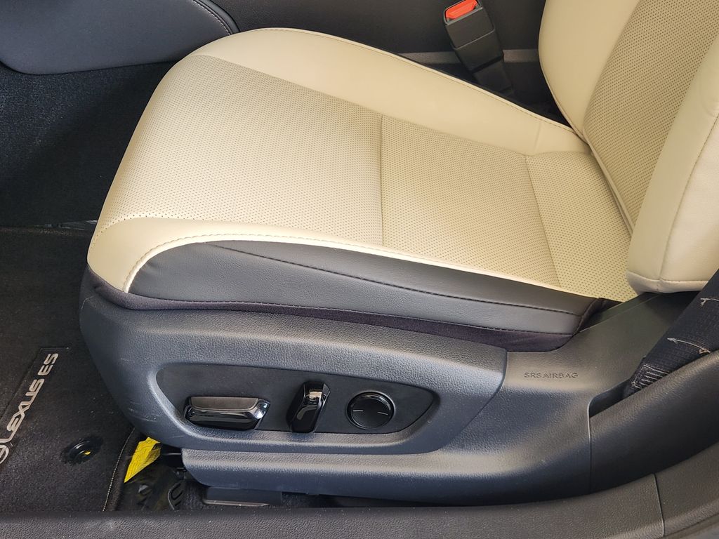 2025 Lexus ES 350 Silver at Westside Lexus