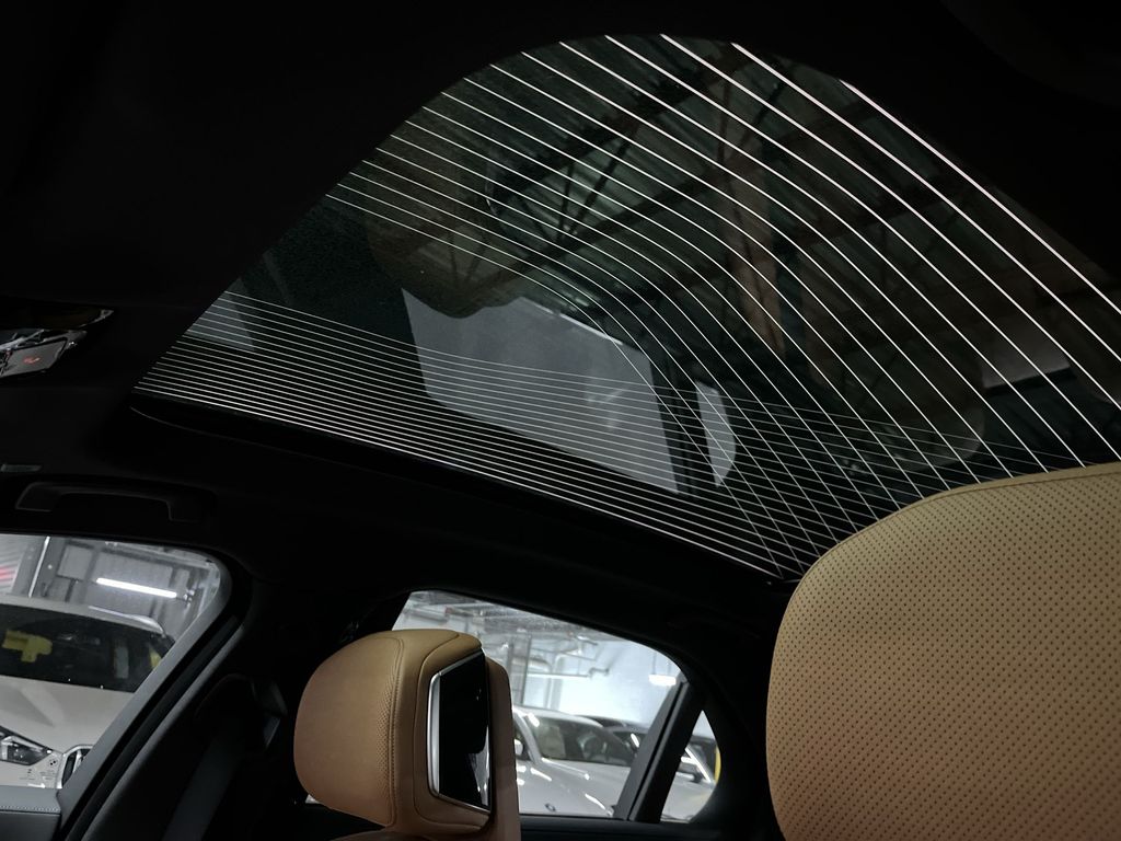 Thumbnail: 2026 BMW 7 Series - 22