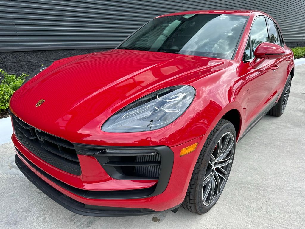 Thumbnail: 2025 Porsche Macan - 6