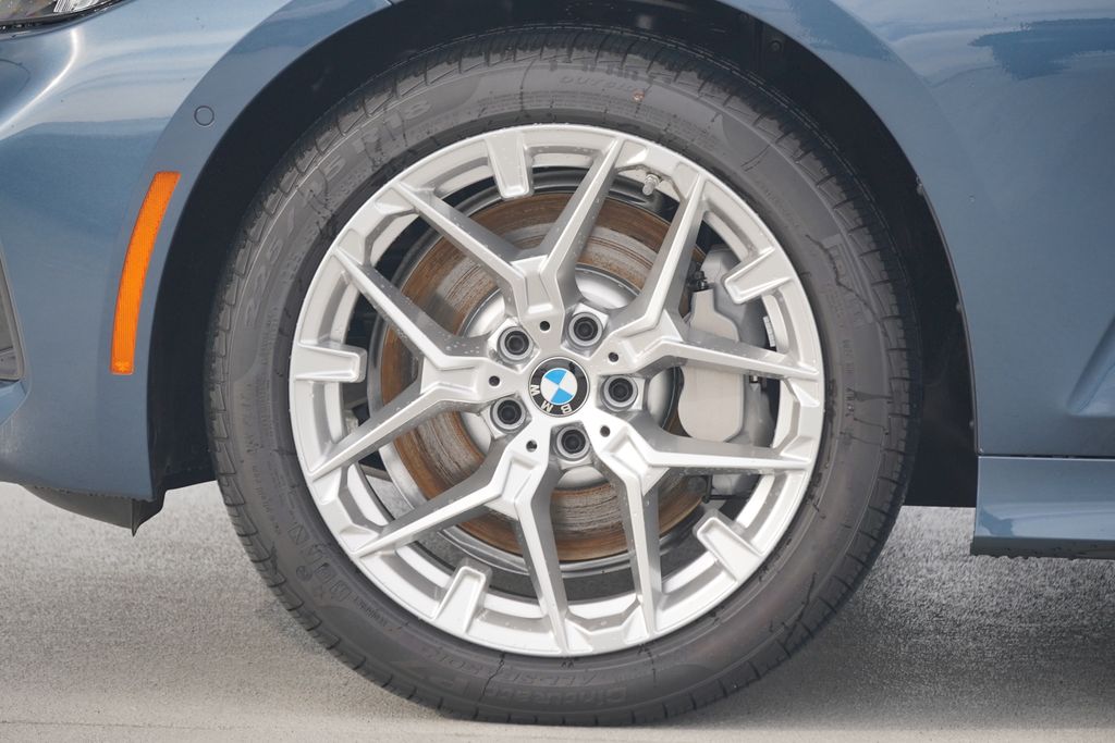 Thumbnail: 2026 BMW 3 Series - 5