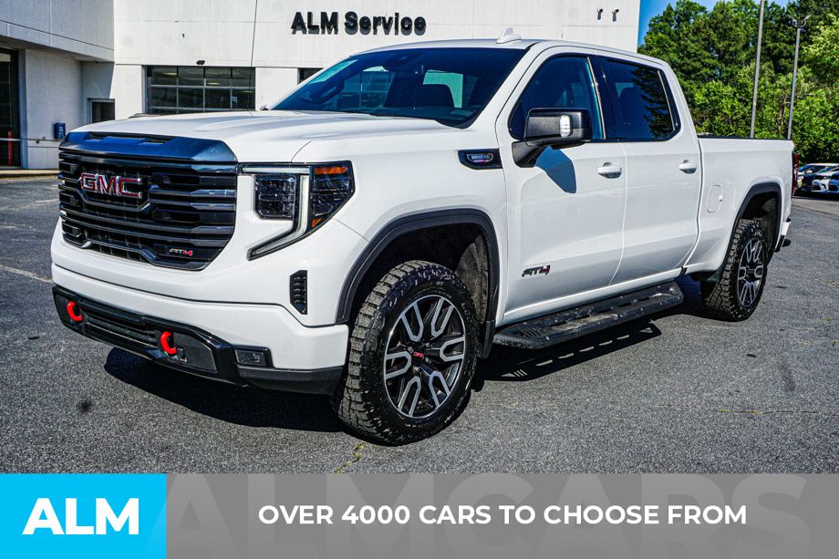Used 2022 White GMC AT4 image 3