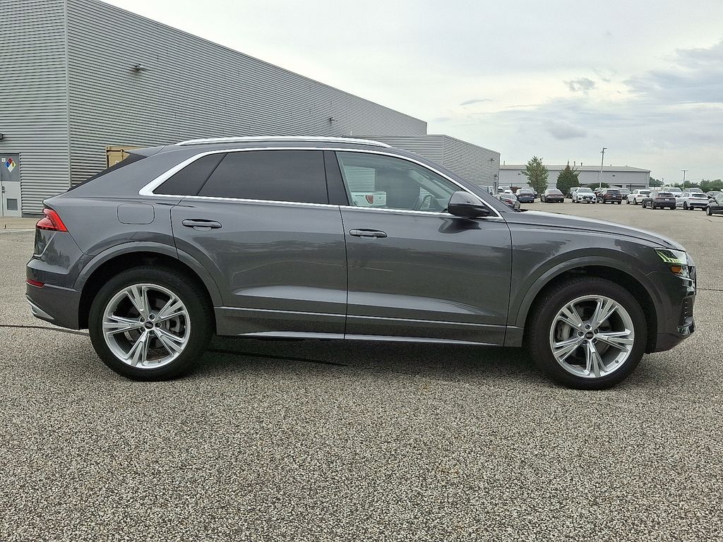 Thumbnail: 2022 Audi Q8 - 7