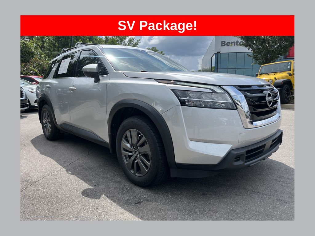Brilliant Silver Metallic 2022 Nissan Pathfinder SUV / Crossover Front-Wheel Drive 9-Speed Automatic